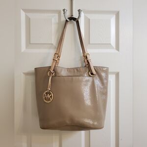 Michael Korrs tote bag.